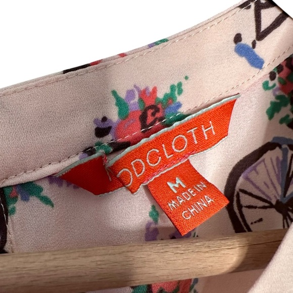 Modcloth | Floral Bicycle Pattern Sleeveless Blouse Size Medium - Picture 5 of 6